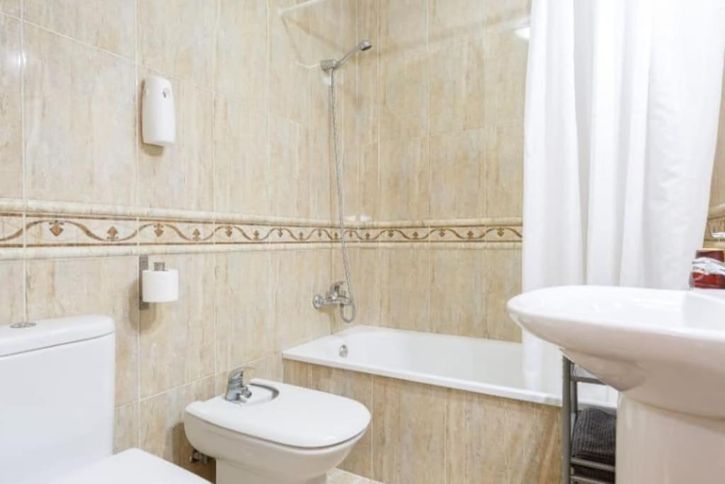 קדיז Apartamento Feduchy 10 Min De La Playa 2 Banos מראה חיצוני תמונה