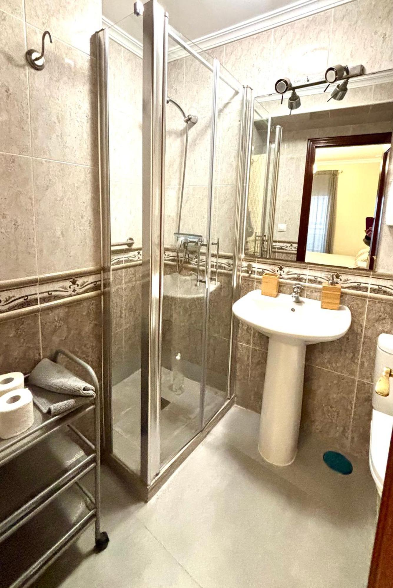 קדיז Apartamento Feduchy 10 Min De La Playa 2 Banos מראה חיצוני תמונה