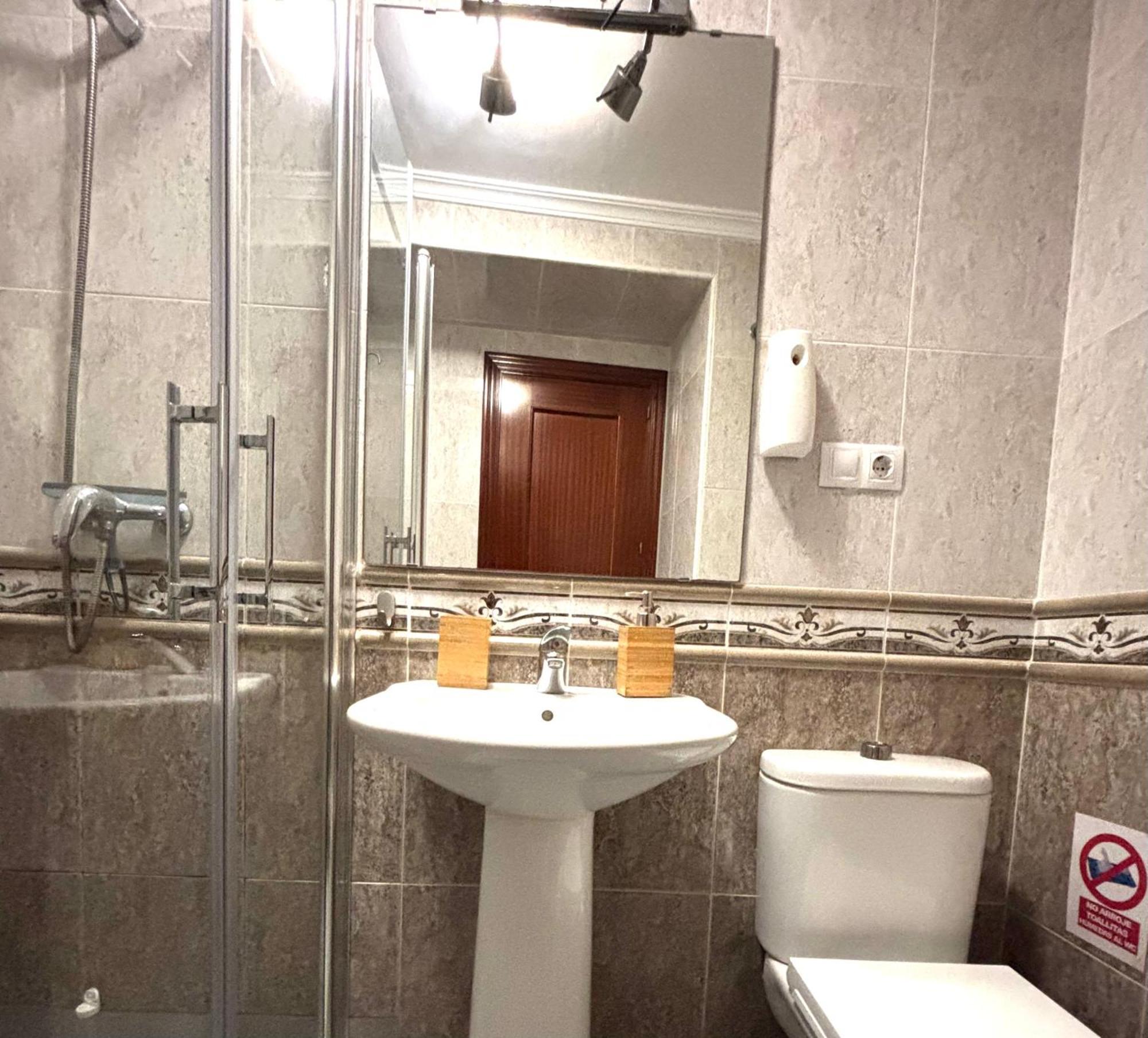 קדיז Apartamento Feduchy 10 Min De La Playa 2 Banos מראה חיצוני תמונה